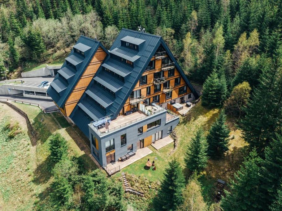 Apartment Adelka 104, Private Wellness - Whirlpool, Sauna, Parking Špindlerŭv Mlýn Eksteriør bilde